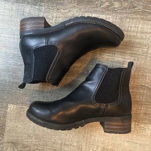 EASTLAND Women's Jasmine Chelsea Boot, Black, Size: 9W